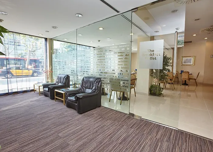 Vincci Mae Hotel 4*
