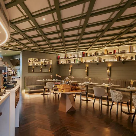 Vincci Mae Hotel 4*