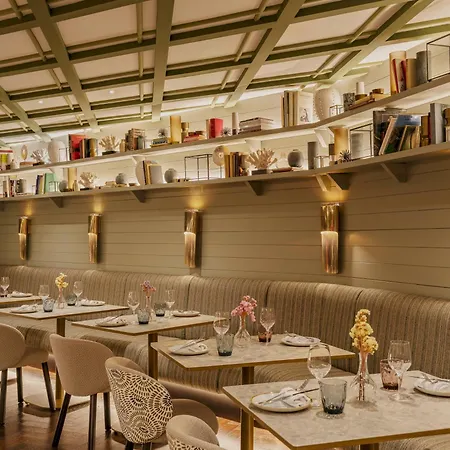 Vincci Mae Hotel 4*